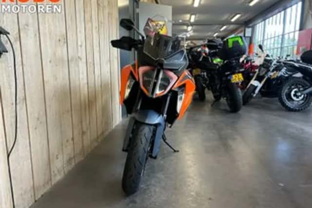 KTM 1290 Super Duke GT (2025) thumbnail 6