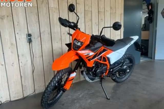 KTM 125 Enduro R (2026) thumbnail 5