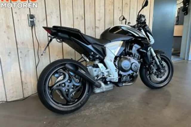Honda CB1000R (2015) thumbnail 2