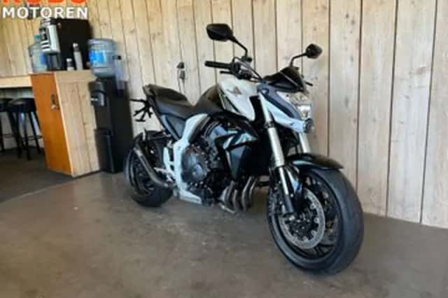 Honda CB1000R (2015) thumbnail 4