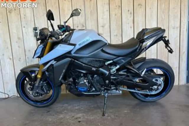Suzuki GSX-S1000 (2022) thumbnail 3
