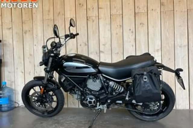 Ducati Scrambler CLASSIC (2016) thumbnail 3