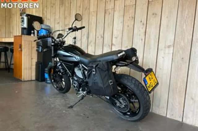 Ducati Scrambler CLASSIC (2016) thumbnail 5