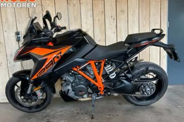 KTM 1290 Super Duke GT (2020) thumbnail 3
