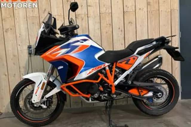 KTM 1290 Super Adventure R (2024) thumbnail 3