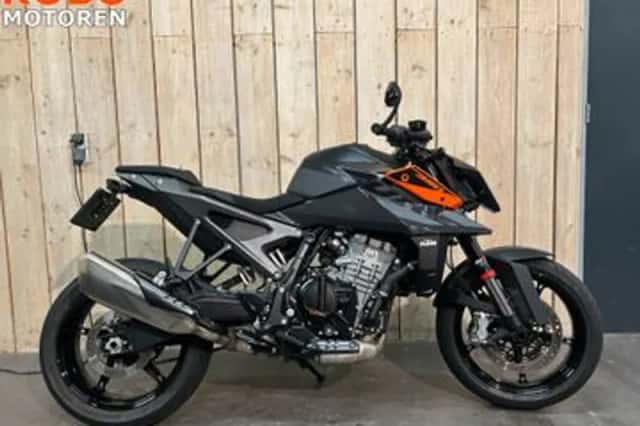 KTM 990 Duke (2024) thumbnail 1