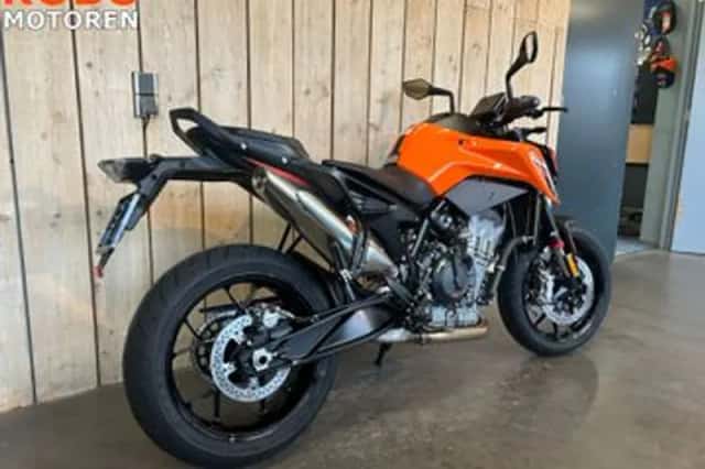 KTM 790 Duke (2026) thumbnail 4
