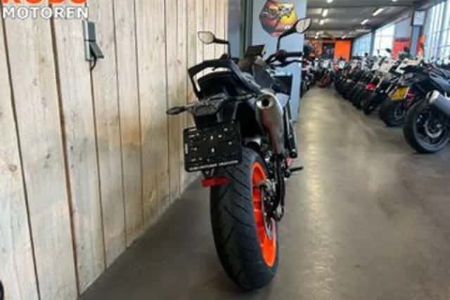 KTM 790 Duke (2026) thumbnail 6