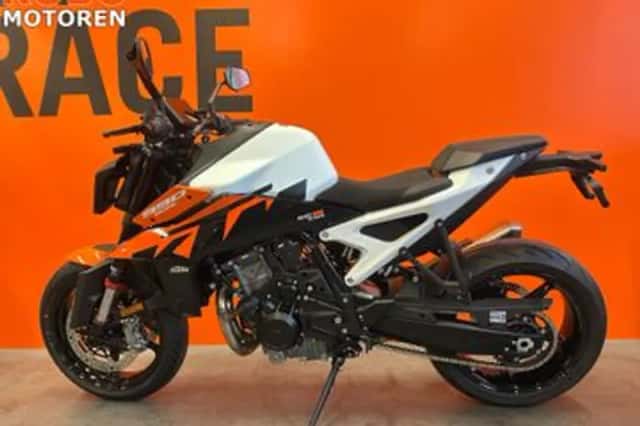 KTM 990 Duke (2026) thumbnail 3