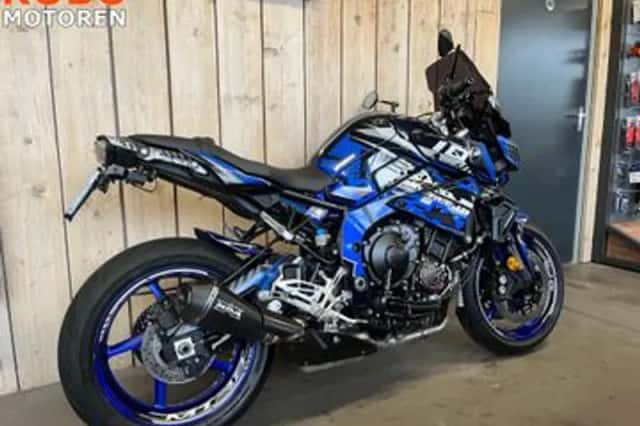Yamaha MT-10 (2016) thumbnail 2