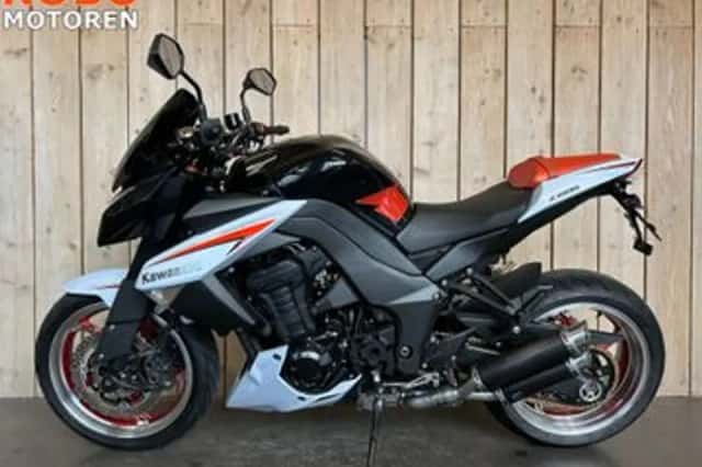 Kawasaki Z1000 (2013) thumbnail 3