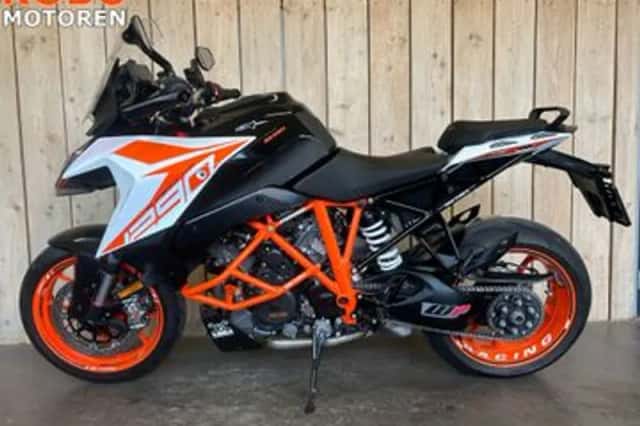 KTM 1290 Super Duke GT (2021) thumbnail 3