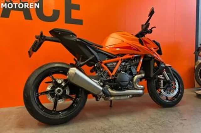 KTM 1390 Super Duke R (2026) thumbnail 3