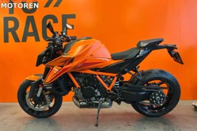 KTM 1390 Super Duke R (2026) thumbnail 4