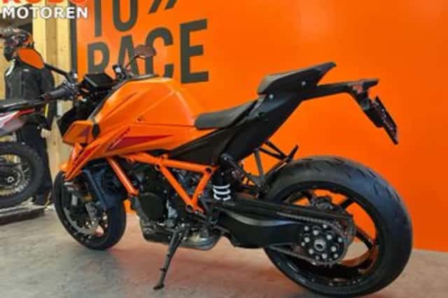 KTM 1390 Super Duke R (2026) thumbnail 5