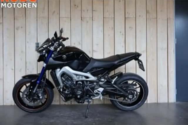 Yamaha MT-09 (2014) thumbnail 3