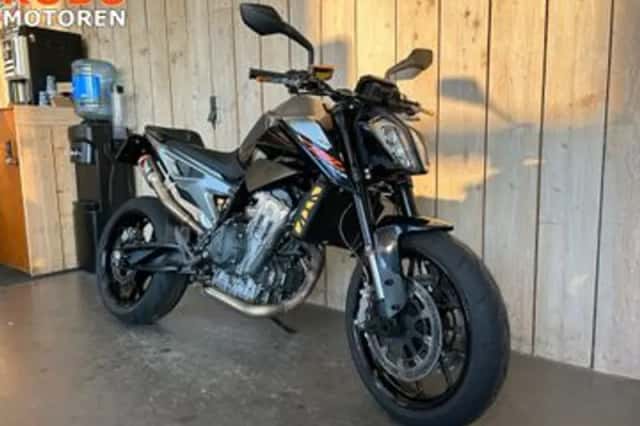 KTM 790 Duke (2019) thumbnail 2