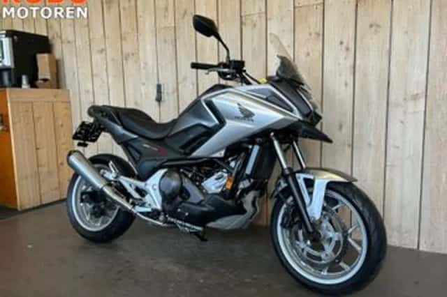 Honda NC750X (2017) thumbnail 3