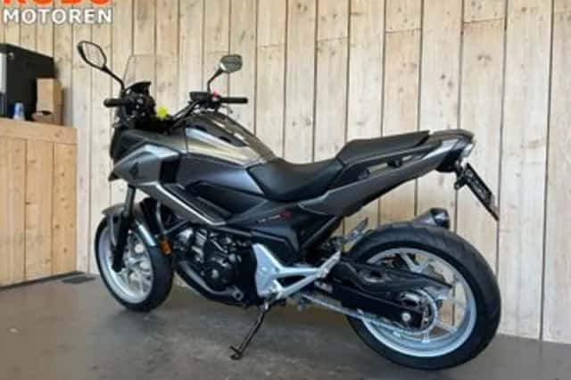 Honda NC750X (2017) thumbnail 5