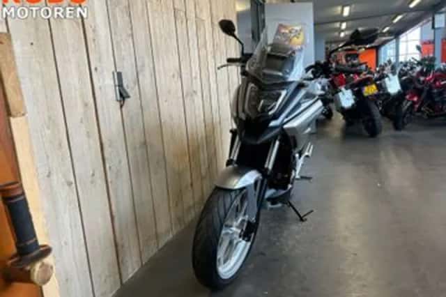 Honda NC750X (2017) thumbnail 6