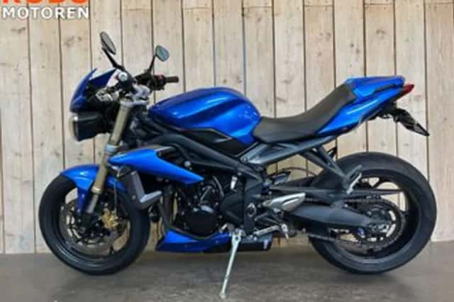 Triumph Street Triple (2013) thumbnail 3