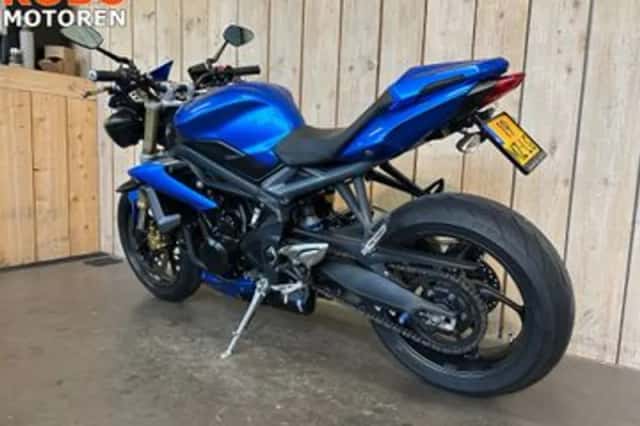 Triumph Street Triple (2013) thumbnail 6