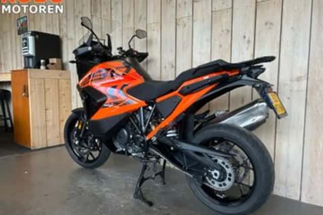 KTM 1290 Super Adventure (2024) thumbnail 6