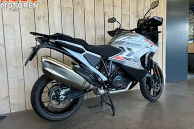 KTM 1290 Super Adventure S (2024) thumbnail 4