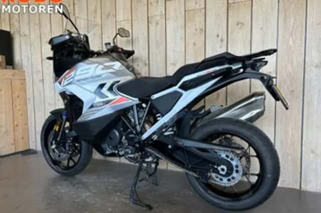 KTM 1290 Super Adventure S (2024) thumbnail 6