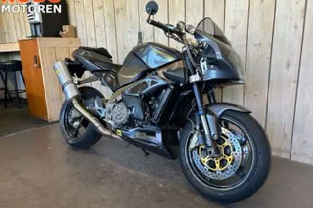 Aprilia Tuono (2003) thumbnail 2