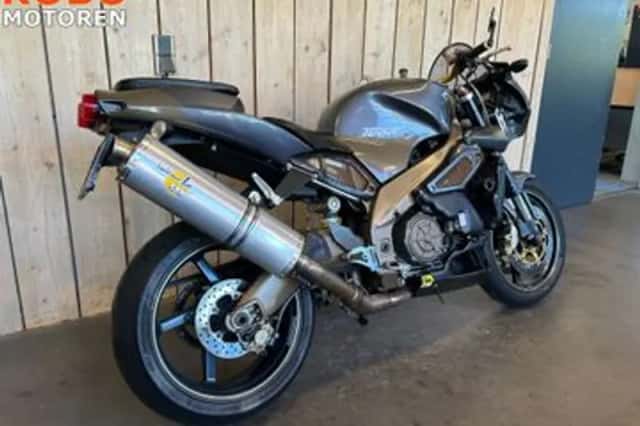 Aprilia Tuono (2003) thumbnail 4