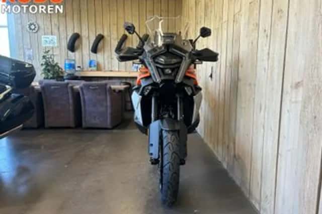 KTM 1390 Super Adventure S EVO (2026) thumbnail 4