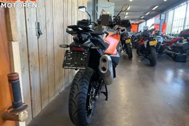 KTM 1390 Super Adventure S EVO (2026) thumbnail 5