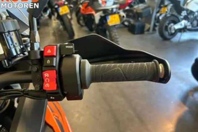 KTM 1390 Super Adventure S EVO (2026) thumbnail 6