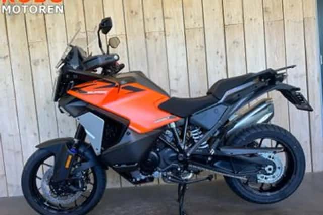KTM 1390 Super Adventure S EVO (2026) thumbnail 3