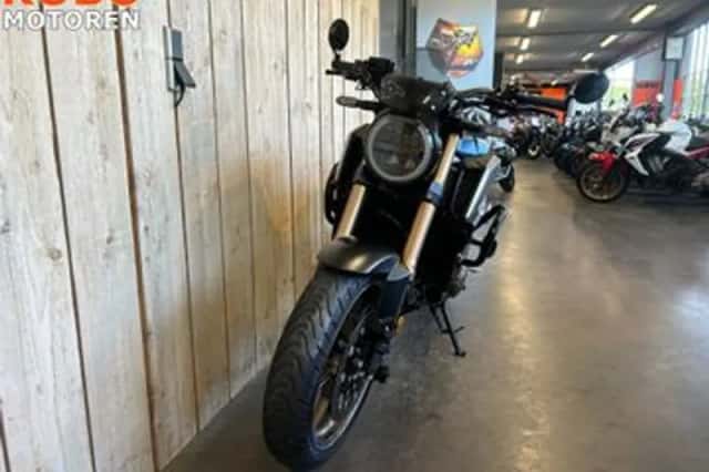 Honda CB650R (2020) thumbnail 6