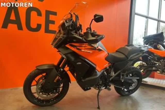 KTM 1390 Superadventure S (2026) thumbnail 3