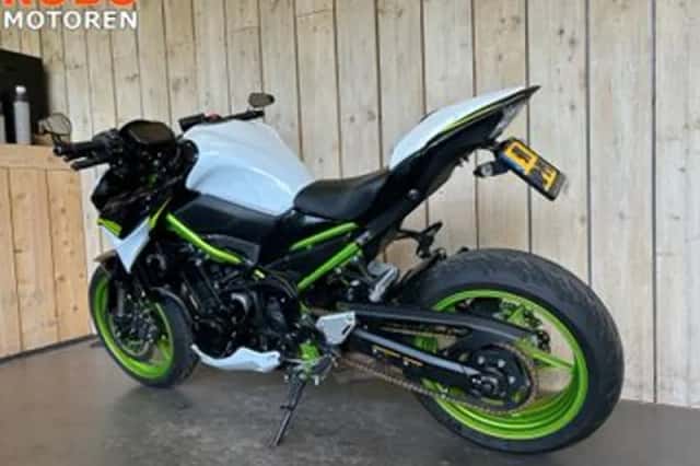Kawasaki Z900 (2021) thumbnail 5