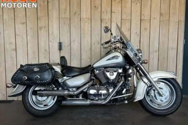 Suzuki VL1500 (2004) thumbnail 1