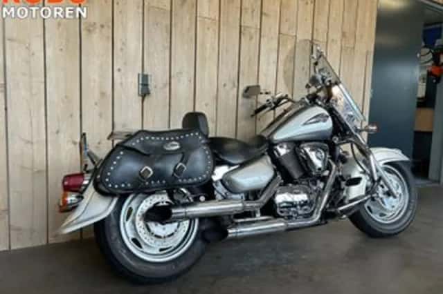 Suzuki VL1500 (2004) thumbnail 4