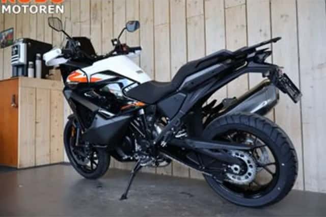 KTM 1390 Superadventure S (2026) thumbnail 6