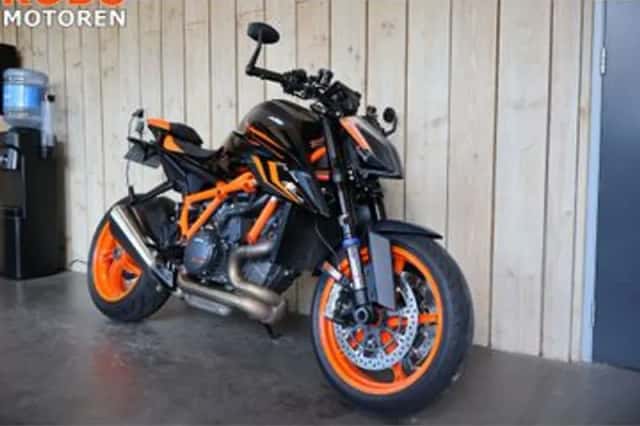 KTM 1290 Super Duke R EVO (2022) thumbnail 2