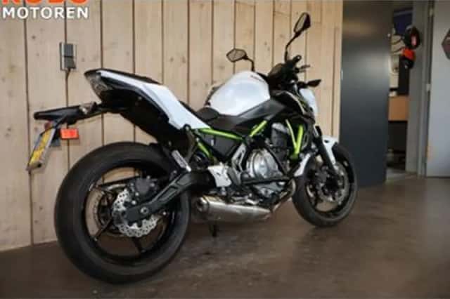 Kawasaki Z650 (2017) thumbnail 4