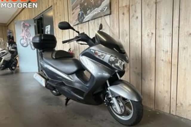 Suzuki AN 200 (2010) thumbnail 2