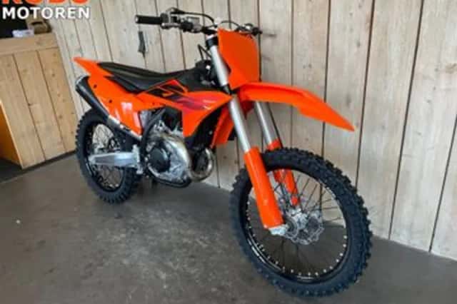 KTM 450 SX-F (2027) thumbnail 2