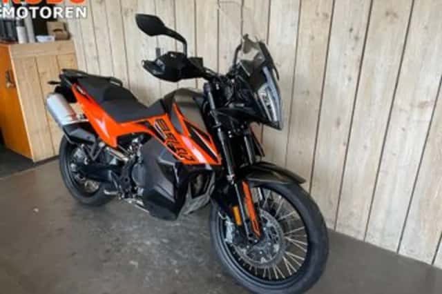 KTM 890 Adventure (2022) thumbnail 3