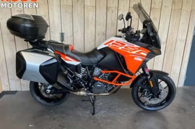 KTM 1290 Super Adventure S (2017) thumbnail 1