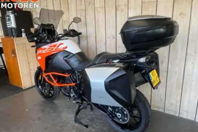 KTM 1290 Super Adventure S (2017) thumbnail 3