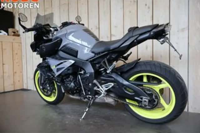 Yamaha MT-10 (2017) thumbnail 5