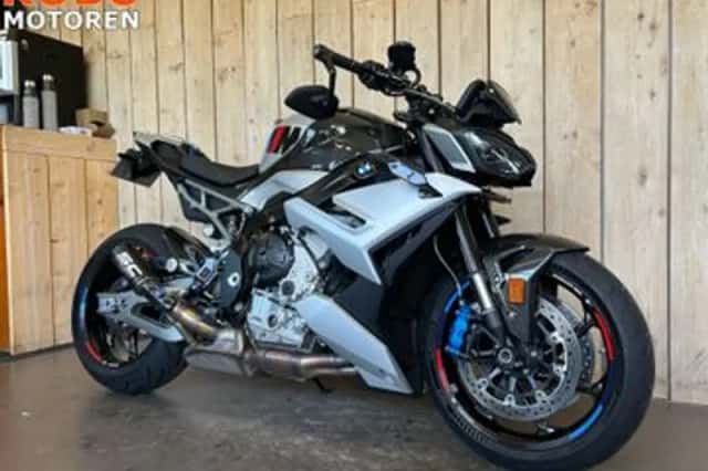 BMW M 1000 R (2026) thumbnail 2